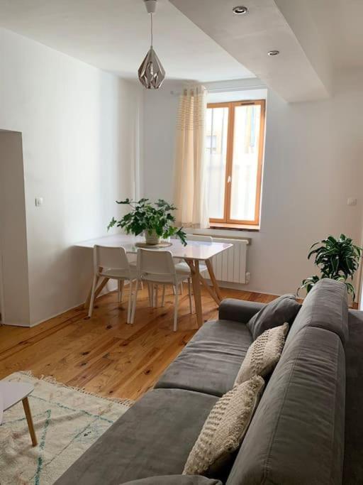 Le Petit Cocon Nimois Apartment Nîmes Exterior photo